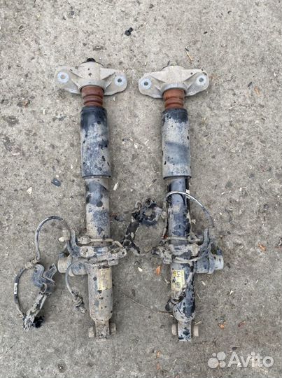 Амортизатор задний правый Kia Stinger /Кия Стингер