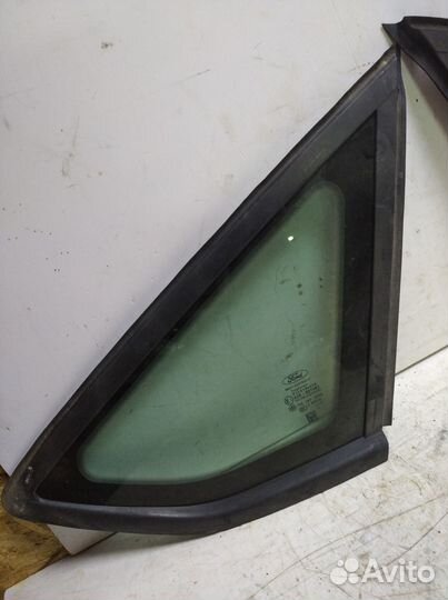Форточка кузова Ford Focus 3 2011-2017