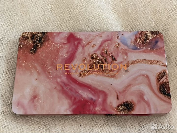 Тени для век