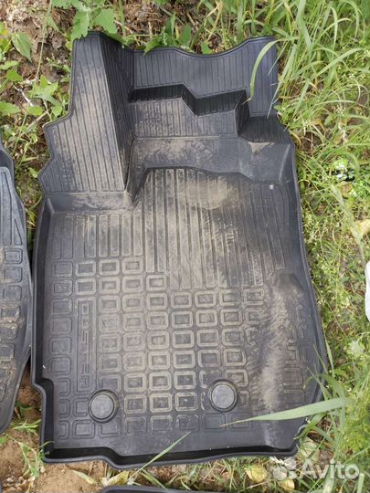 Автомобильные коврики резиновые