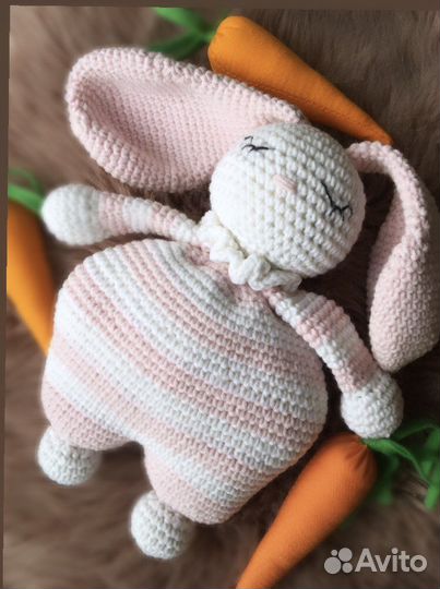 Зайка вязаный, сплюшка