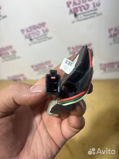 Блок управления подогревом руля Kia Rio 3