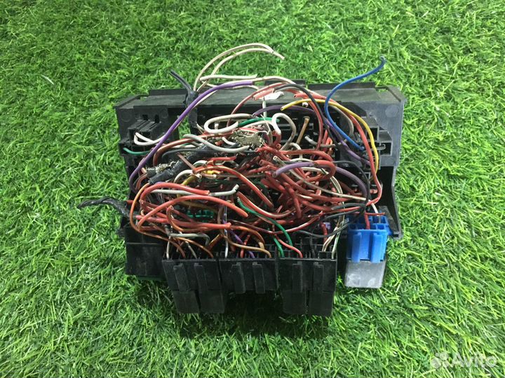 Блок предохранителя Opel Vectra B