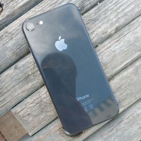 iPhone 8, 64 ГБ