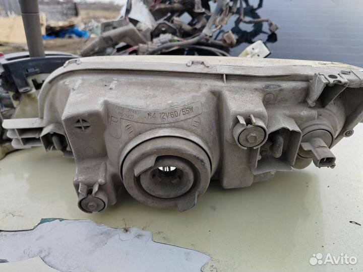 Фары toyota camry sv40