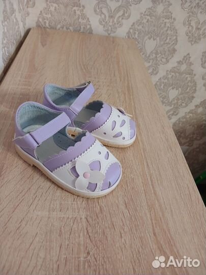 Сандалии для девочки
