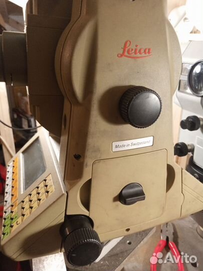 Тахеометр робот Leica TCA1100 3 Robotic Total Stat