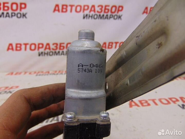 Стеклоподъемник электр. задний правый для Mitsubis