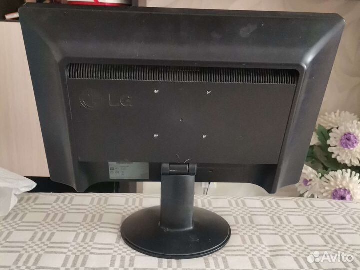 Монитор LG flatron w1934s