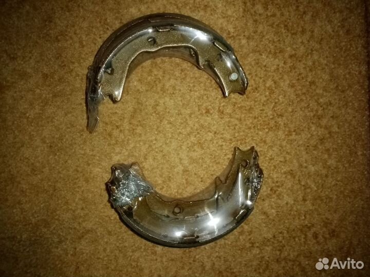 Колодки ручника Mitsubishi Outlander