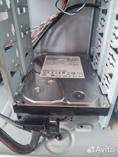 Жесткий диск hdd 1 тб Hitachi