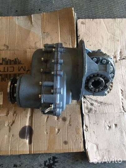 Редуктор 6520 средний. (31,35,37 )