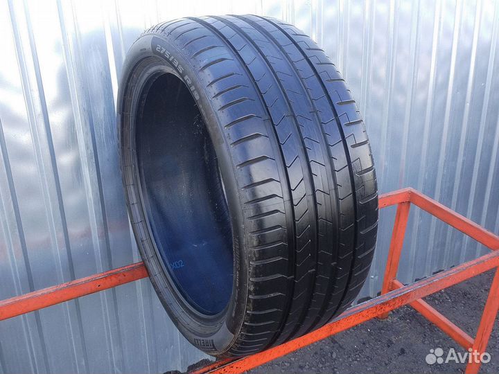 Pirelli P Zero PZ4 275/35 R19 100Y