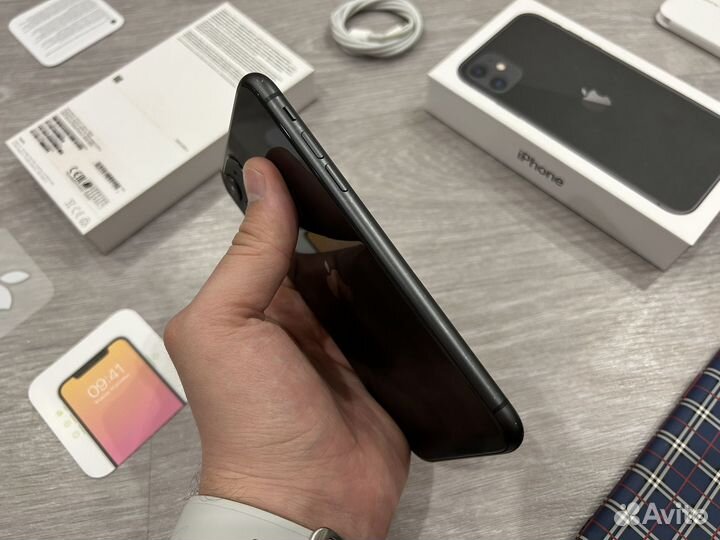 iPhone 11, 128 ГБ