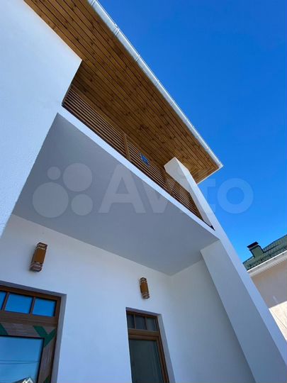 Дом 200 м² на участке 18,5 сот.