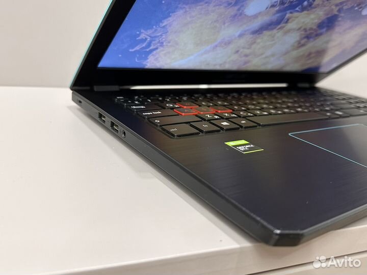 Asus Ryzen 5/16gb/GTX1050 4gb/ssd+/Full HD