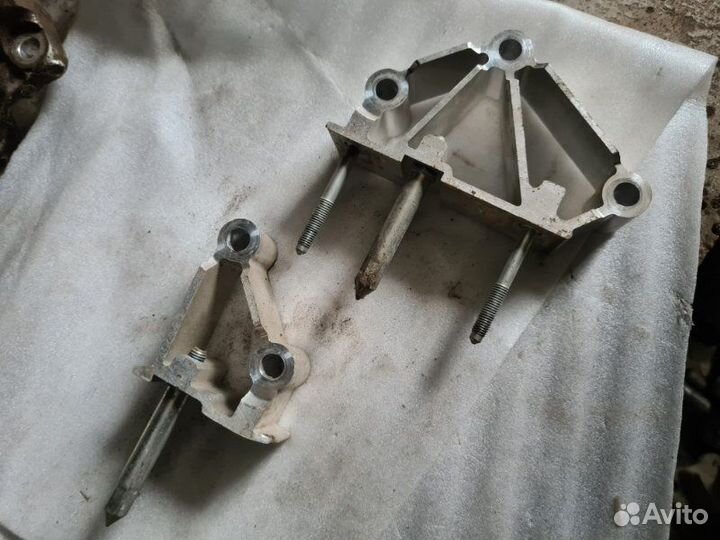 Кронштейн Volkswagen