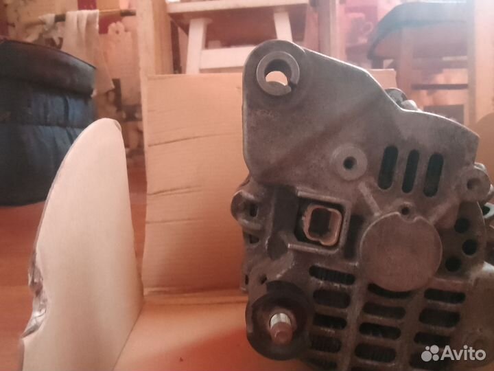 Генератор Рено Логан 1.4