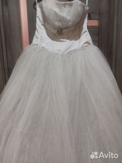 Свадебное платье 42 44 бу