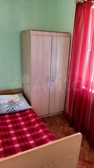 Комната 15 м² в 5-к., 3/3 эт.