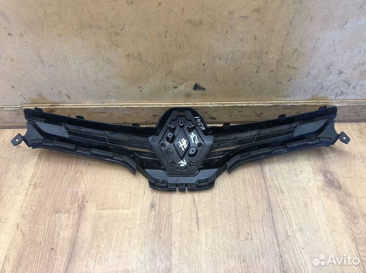 Решётка радиатора Renault Megane III 2009-2016