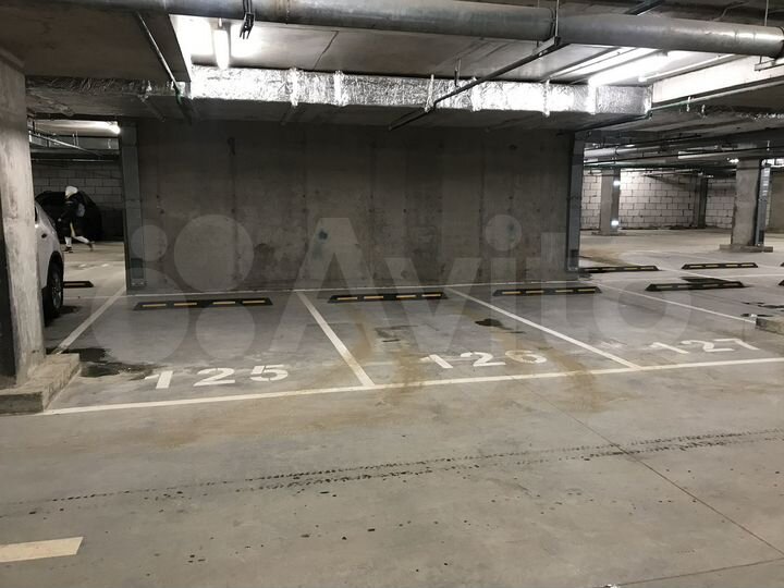 Машиноместо, 14 м²