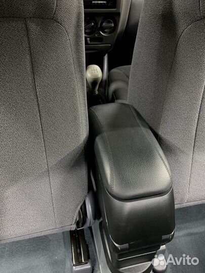 Подлокотник hyundai accent