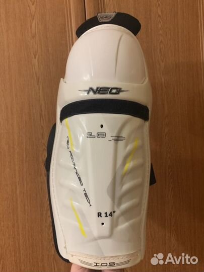 Щитки хоккейные 14