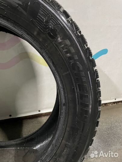 Michelin X-Ice North 4 215/55 R17