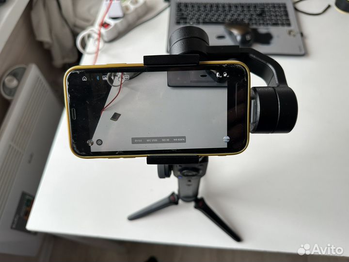 Стабилизатор для съемки Zhiyun Smooth 4