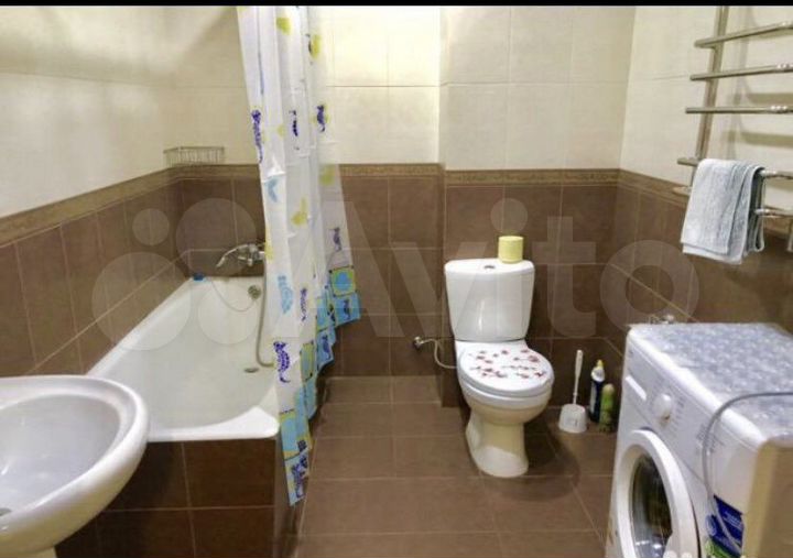 1-к. квартира, 63 м², 1/3 эт.