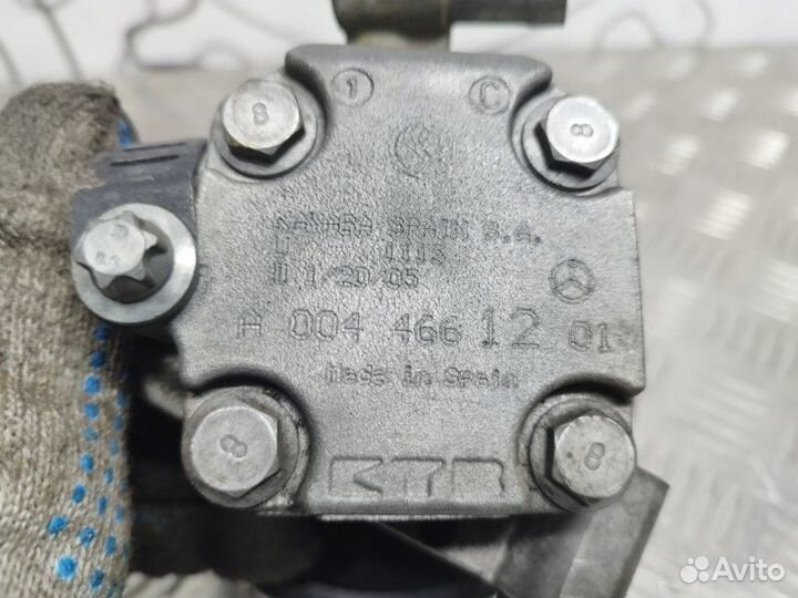 Насос гидроусилителя руля Mercedes-Benz C-Class