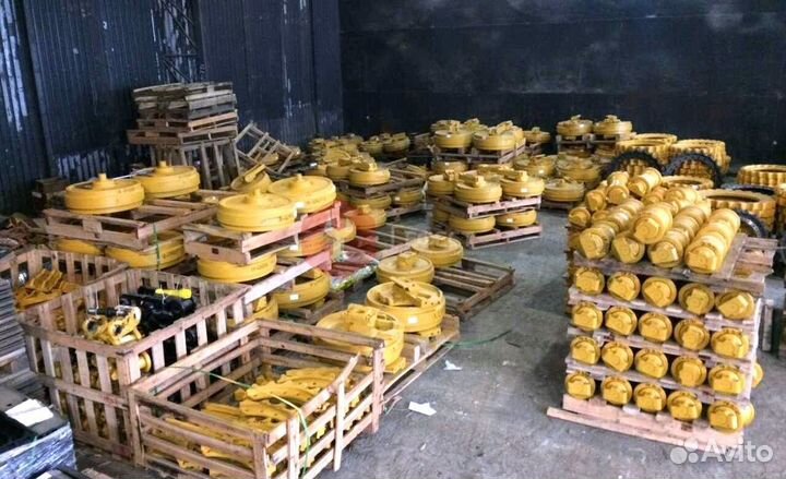 Колесо направляющее Hitachi ZX250K-5G