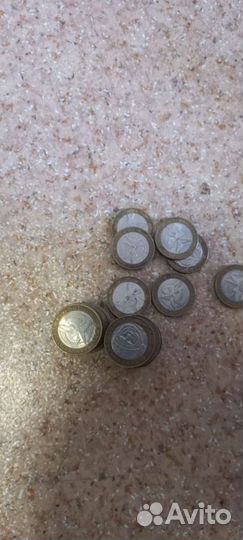 10 рублей биметалл.111 шт.55 лет победы.гагарин