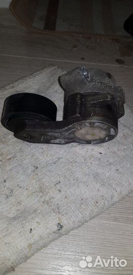 Ролик приводного ремня