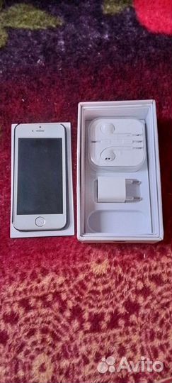 Телефон iPhone 5s