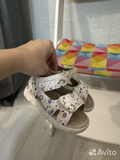Сандалии для девочки