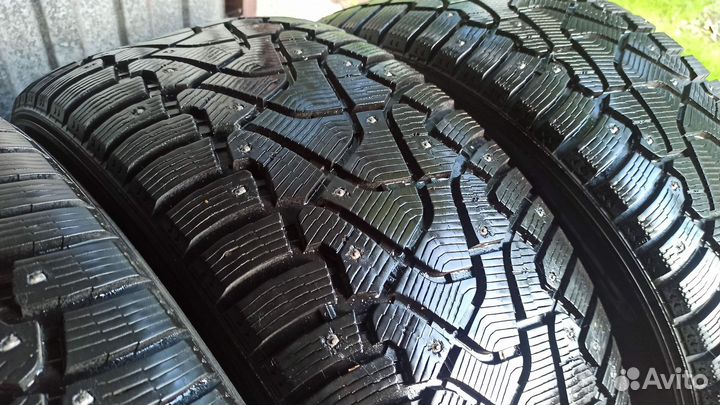 Pirelli Winter Ice Zero 275/50 R20