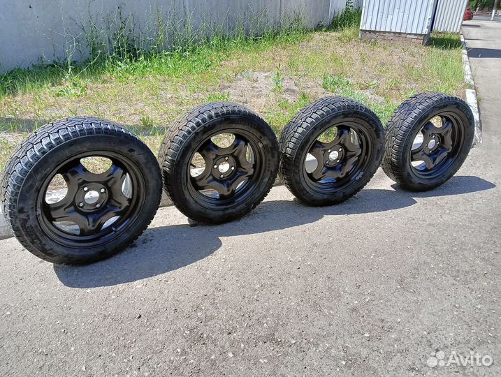 Комплект зимних колёс R16