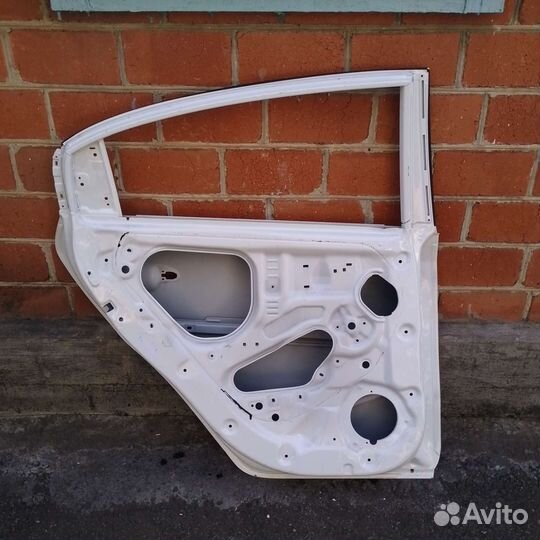 Дверь задняя левая Киа Рио 4 седан оригинал