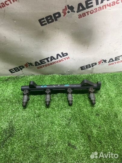 Топливная рейка с форсунками Kia Spectra седан 1.6