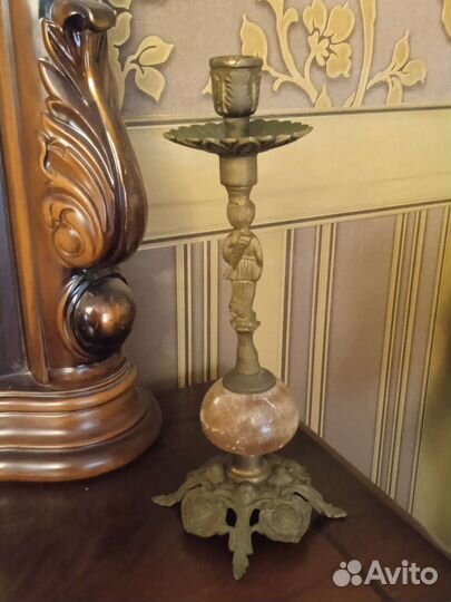 Бронзовый подсвечник с ониксом 