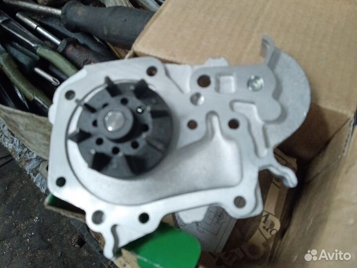 Помпа на LADA largus