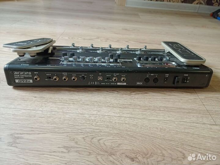 Ламповый гитарный процессор Zoom g9.2tt