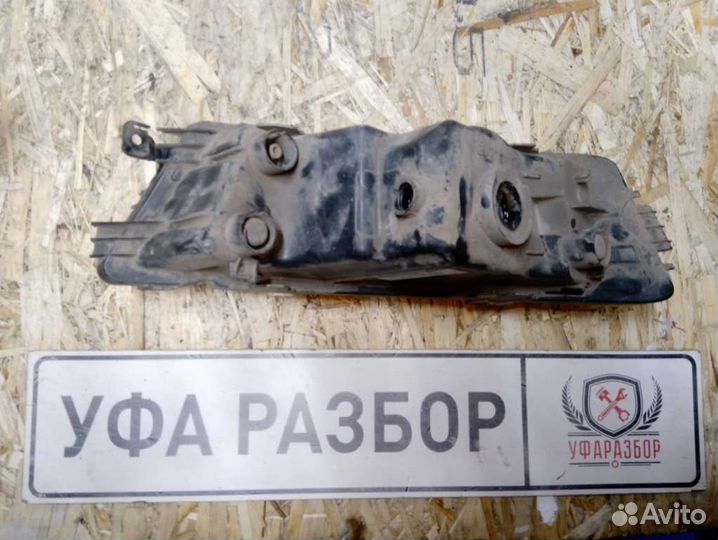 Фара противотуманная левая Skoda Rapid 2013