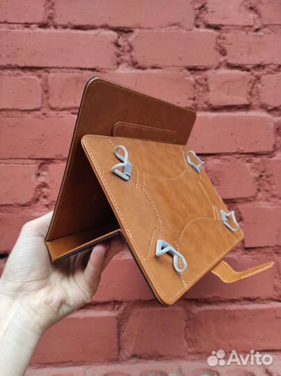 Универсальный чехол для планшета 8