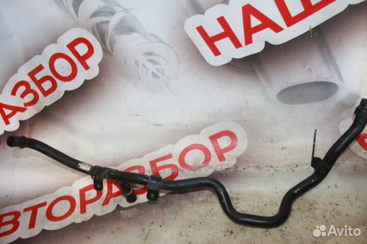 Патрубок системы охлаждения Audi A8 D3