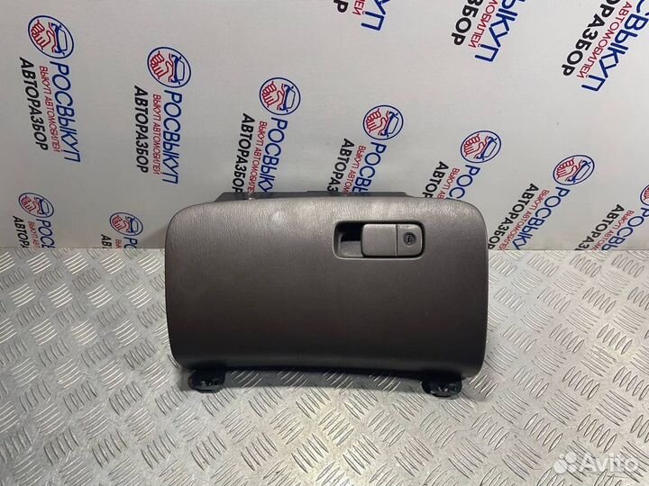 Бардачок Toyota Cresta (X90) IV (1992–1994)