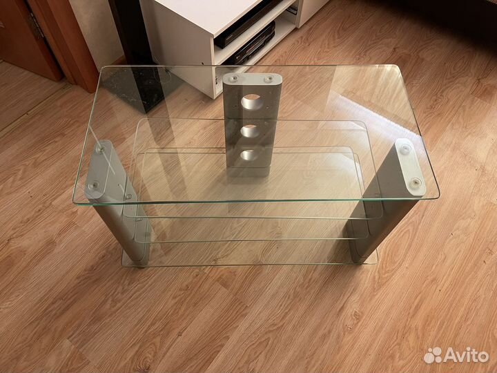 Стеклянная тумба под тв