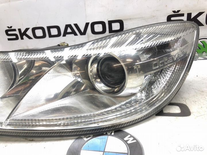 Фара левая Skoda Octavia